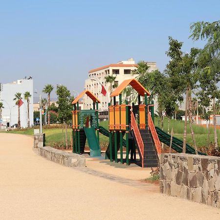 Apartment Ibn Baja Nador Parking Exterior foto